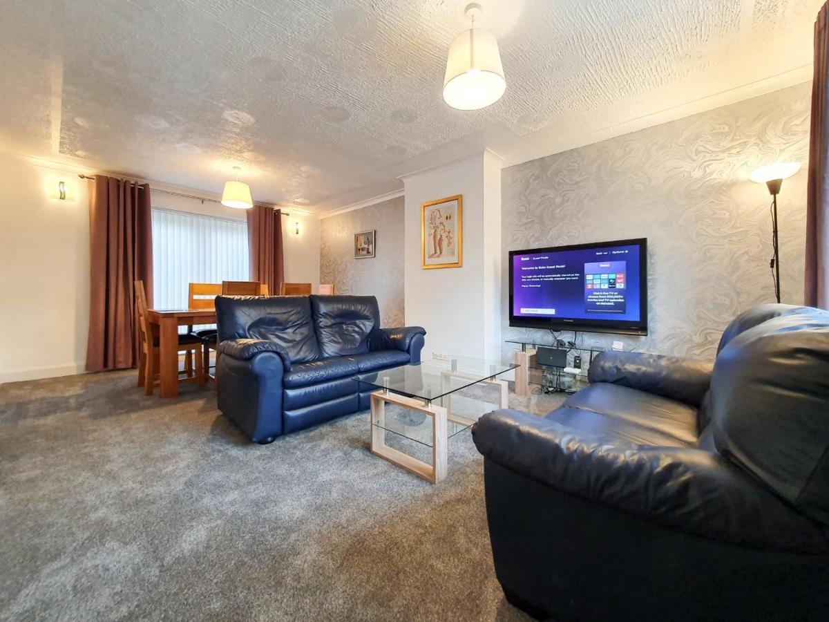 3 Bedroom House Amazon M90 Dunfermline Edinburgh المظهر الخارجي الصورة